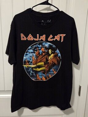 DOJA CAT Falling Lightning Flames Concert Tour Shirt Size L Rap Hip-Hop Tee